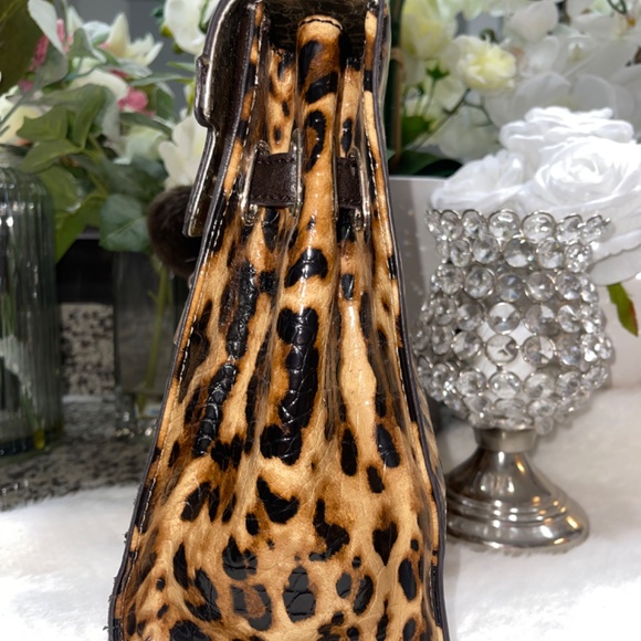 Guess purse - Picture 7 of 13